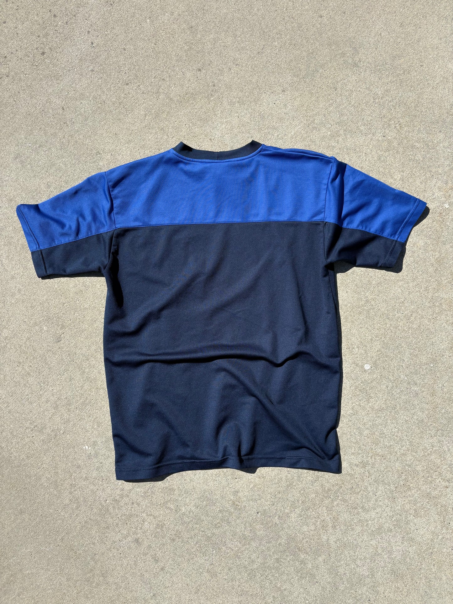 Nike Middle Swoosh