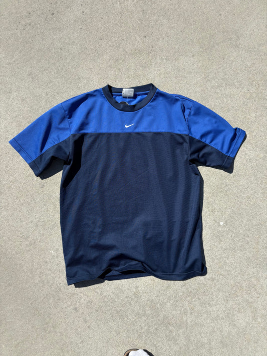 Nike Middle Swoosh