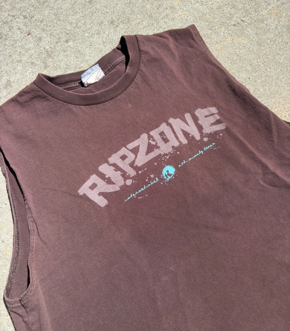 00s RipZone Muscle Tee
